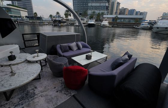 GOLD YACHT 