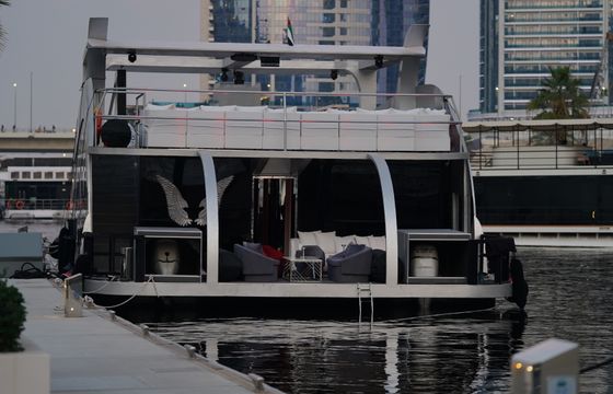 GOLD YACHT 