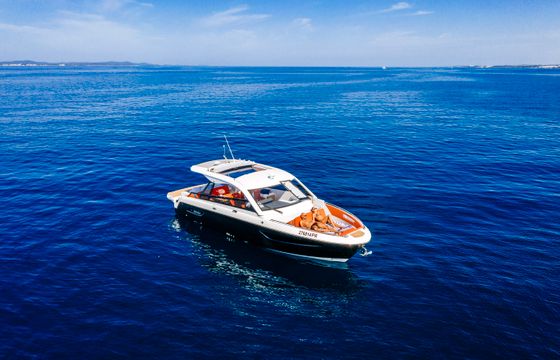 Bavaria Vida 33