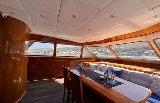 Yacht Sky