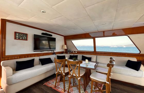 Yacht Sky