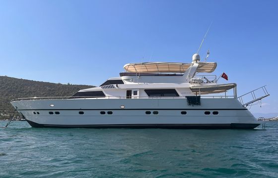 Yacht Sky