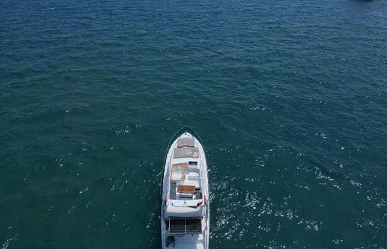 YACHT LUXURY FREEDOM
