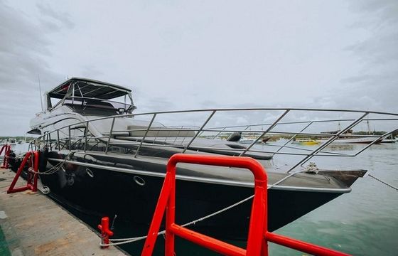 Monohull MN