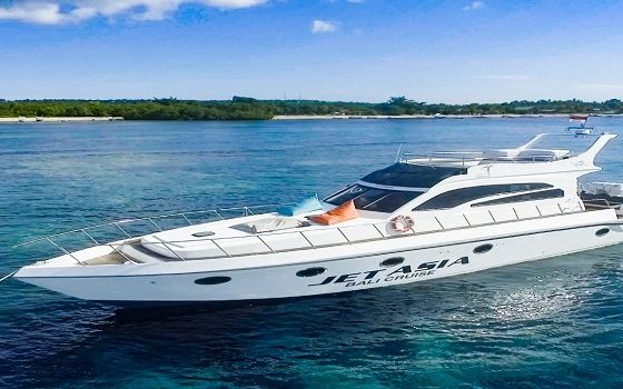 Monohull JAC Bali