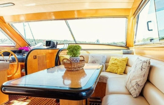 Canados VIP Yacht