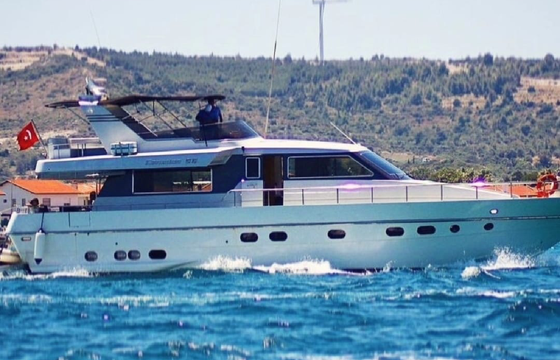 Canados VIP Yacht
