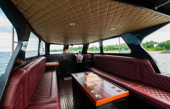 QR10 Boat