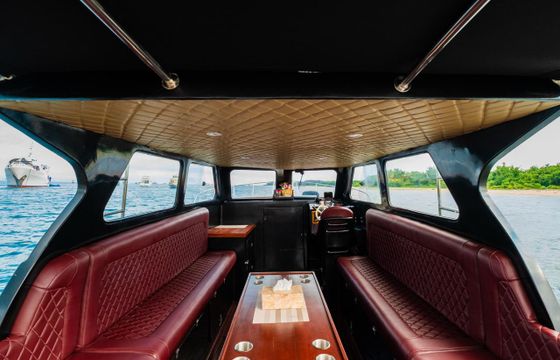 QR10 Boat