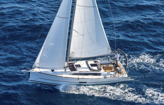 Dufour 360
