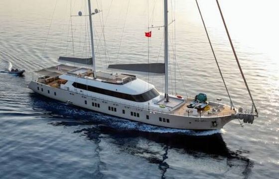 Motorsailer De Love