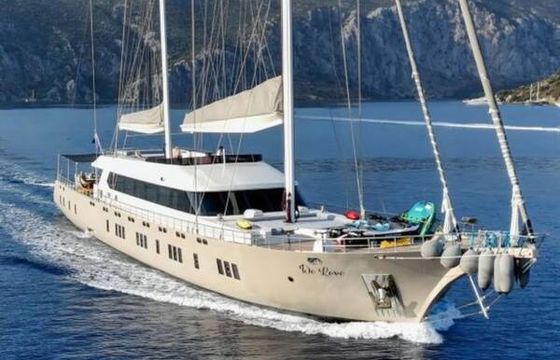 Motorsailer De Love