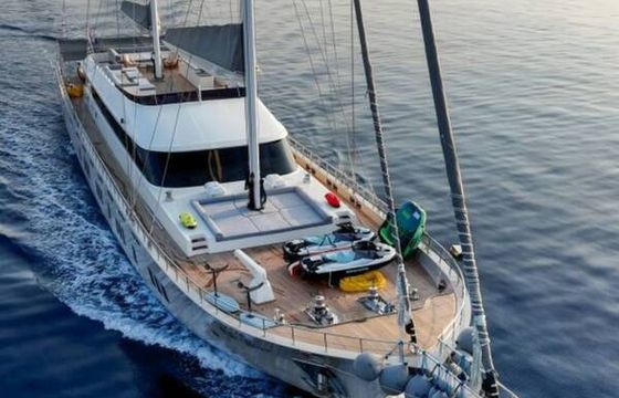 Motorsailer De Love
