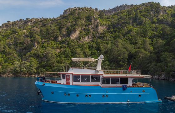 SLV 028 Motor Yacht