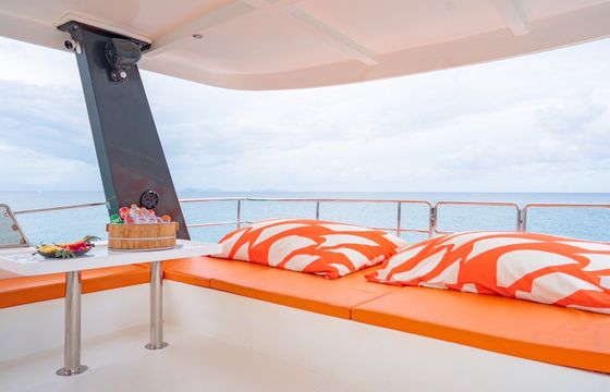 POWER CATAMARAN 48FT