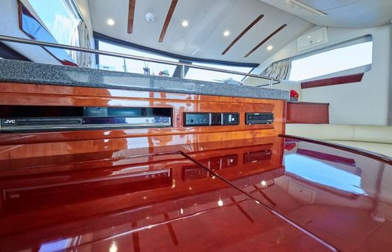 AZIMUT 52