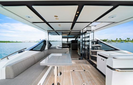 72ft Azimut | Water You Doing