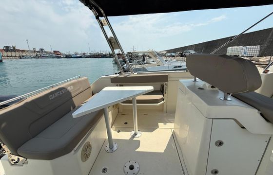 Bateau à moteur