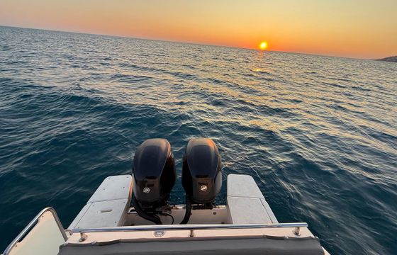Bateau à moteur