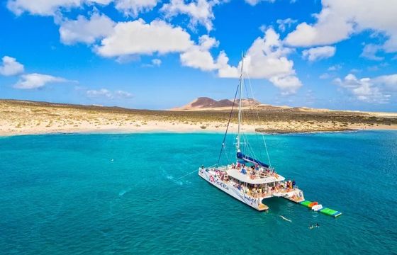Catamaran “I Love La Graciosa”