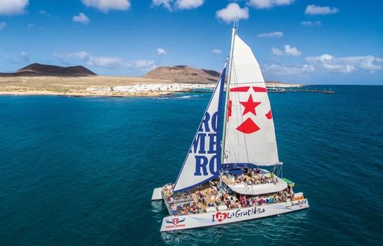 Catamaran “I Love La Graciosa”