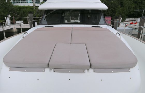 Luxury 43’ Azimut Magellano Charter in Miami, Florida