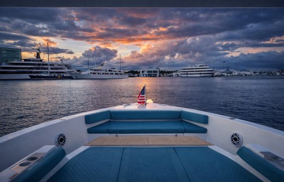 Palm Beach Luxury Yacht Experience