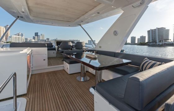 Luxury 70 Azimut Flybridge Charter ✨