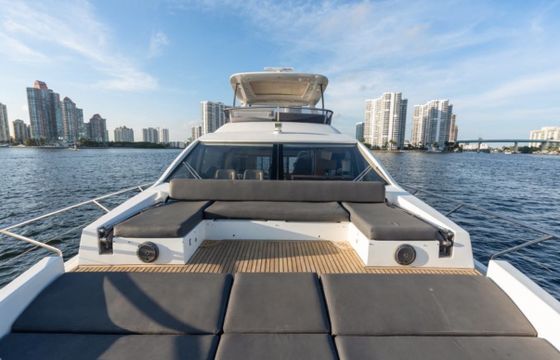Luxury 70 Azimut Flybridge Charter ✨