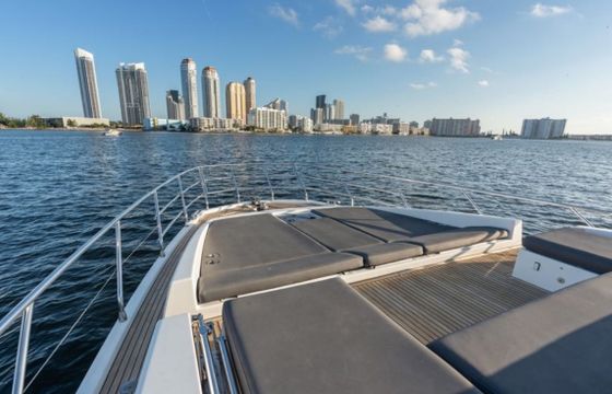 Luxury 70 Azimut Flybridge Charter ✨