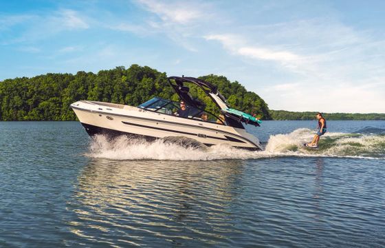 Sea Ray SDX230E SURF & Trailer