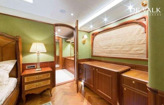 Van der Valk Explorer 37M