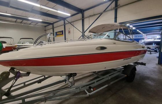 Stingray 205 CX 5.0 MPI met trailer en slechts 14