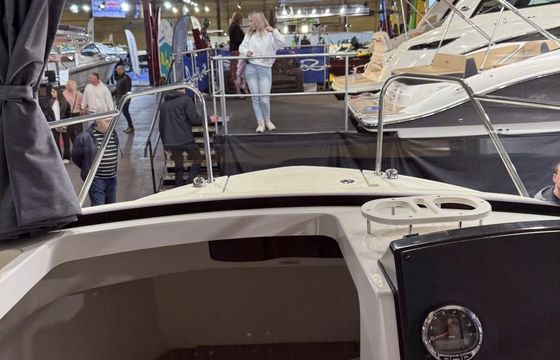 Quicksilver Pilothouse 625