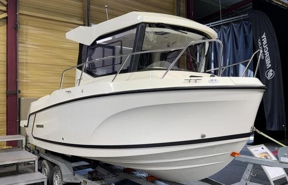Quicksilver Pilothouse 625