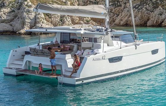 Fountaine Pajot Astréa 42