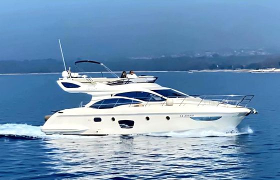 Azimut 47 Fly