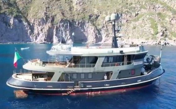 Benetti Tugboat