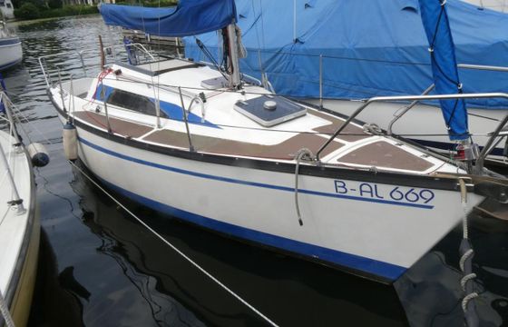 Bavaria 760