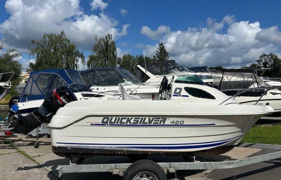 Quicksilver 420 CABIN