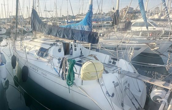 Beneteau First 310 (diseño Finot)
