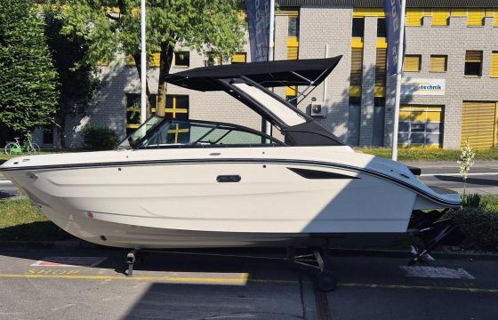 Sea Ray SDX 230 Surf