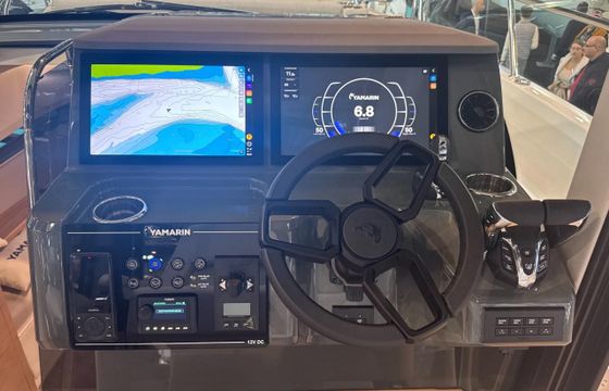 Yamarin AURA Cabin 34