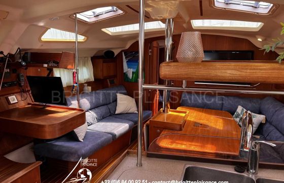 Hunter Marine 410