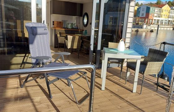 La Mare Apart LL
