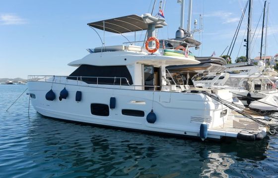 Azimut Magellano 53