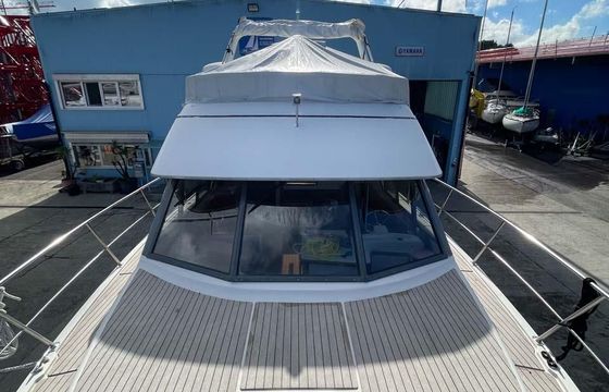 Carver 390 Cockpit