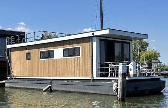 Vamos 46 Houseboat Charter