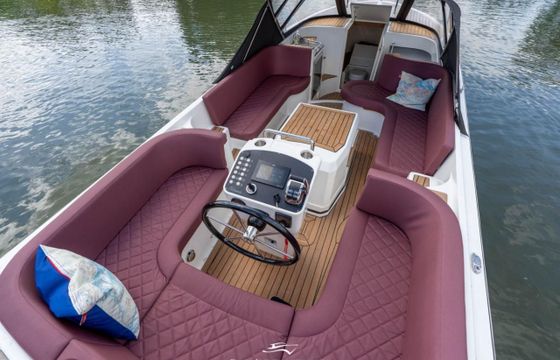 Bola GS Tender 27 Semi Cabin