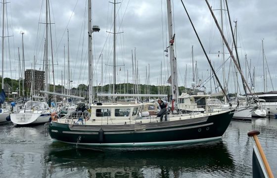 Fisher 37 Ketch